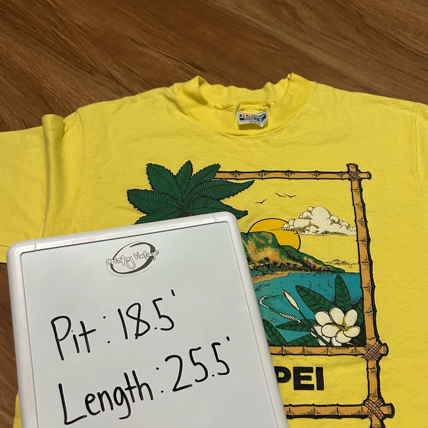 (M) Vintage 90s Single Stitch Pohnpei Island Graphic Yellow T-Shirt