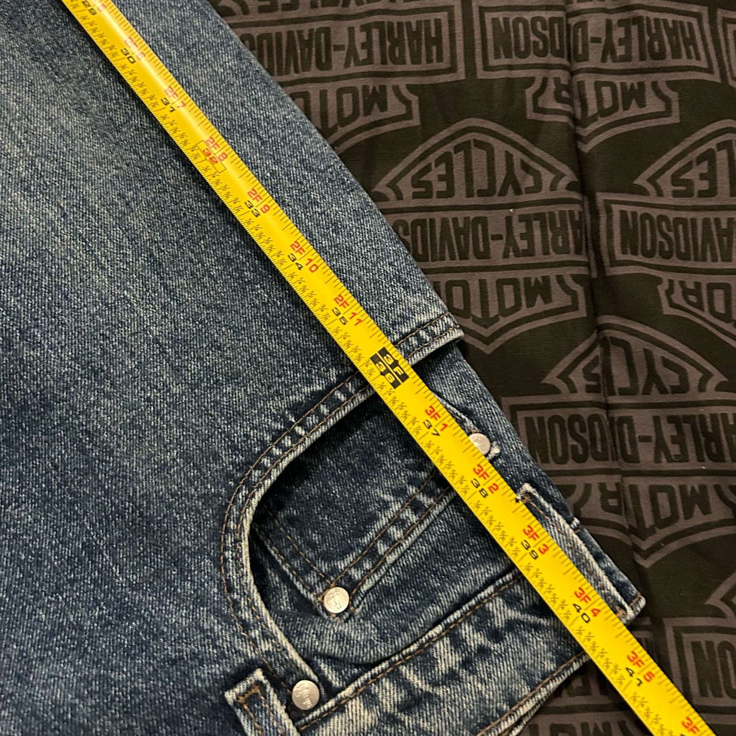 (34) Vintage 90s Levi's SilverTab Made in USA Baggy Denim