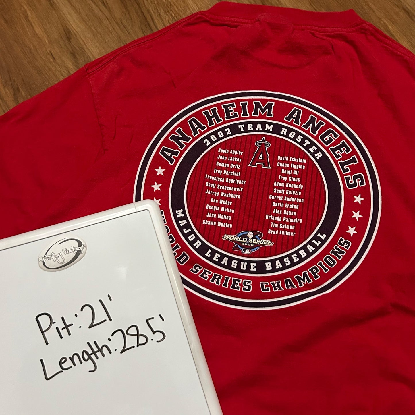 (L) Vintage 2002 Anaheim Angels MLB Worls Series Champions Red Graphic T-Shirt