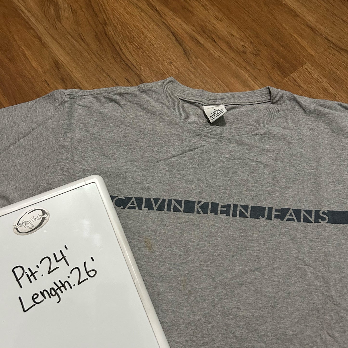 (M) Vintage Y2K Calvin Klein Jeans Spell Out Logo Graphic T-Shirt