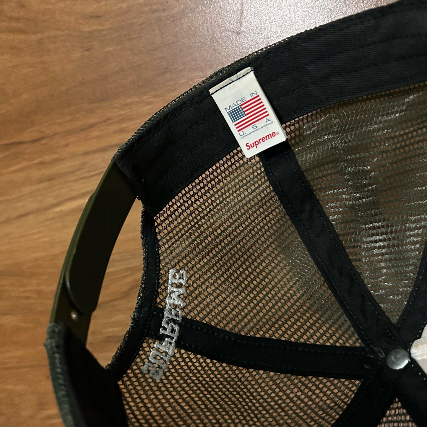 (OS) Supreme Gradient Mesh Snapback SS24 Hat