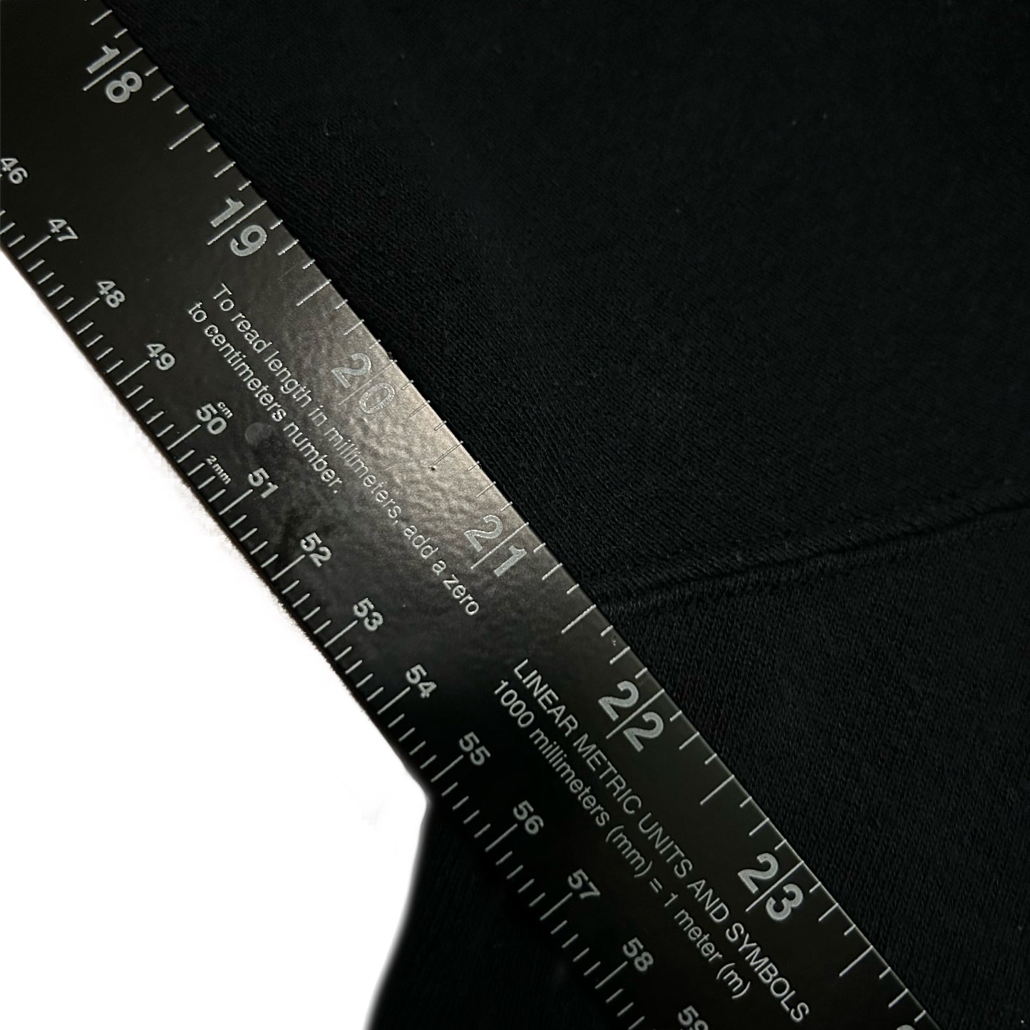 (L) Vintage Iguana Bar & Grill Black Crewneck