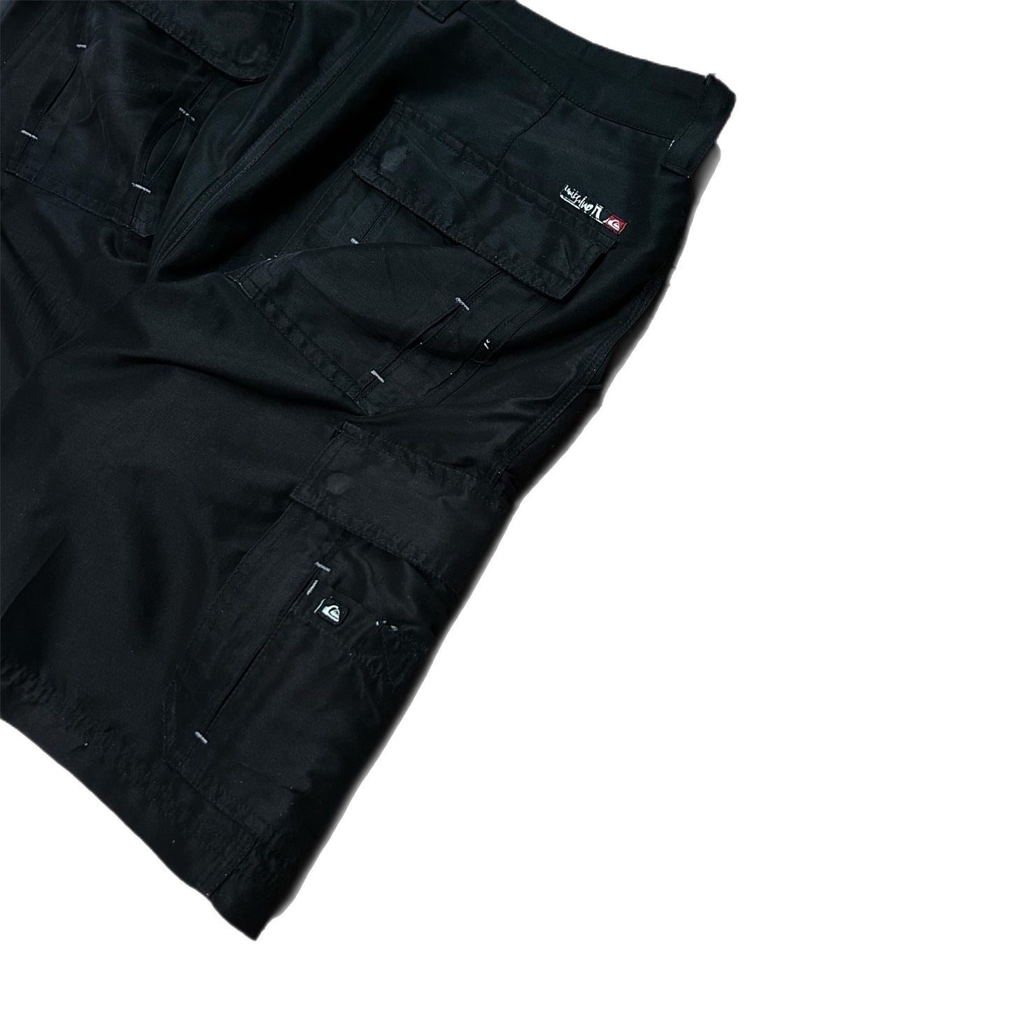 (34) Y2K Quicksilver Black Cargo Shorts