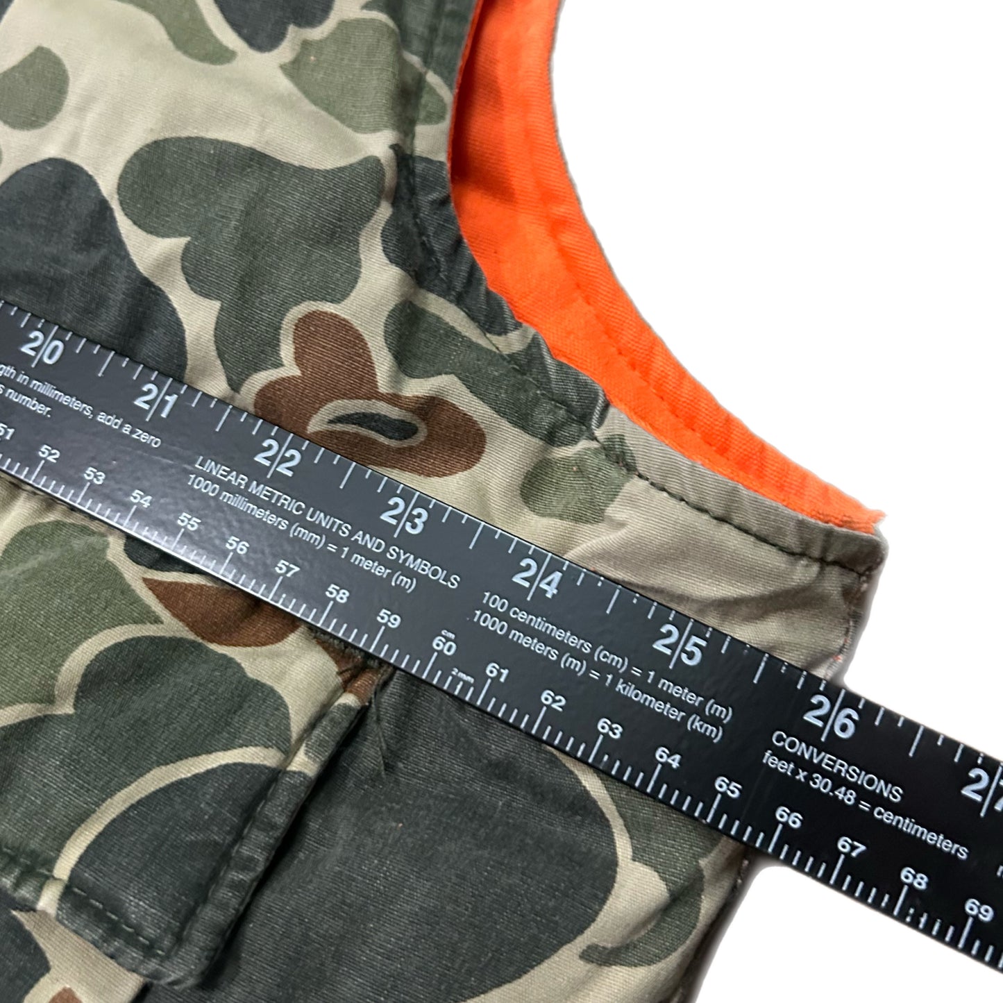 (L) Vintage Walls 10X Camo Hunting Puffer Insukated Vest
