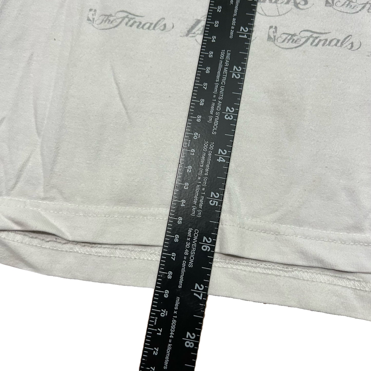 (L) 2010 Los Angeles Lakers UNK Championship White Shirt