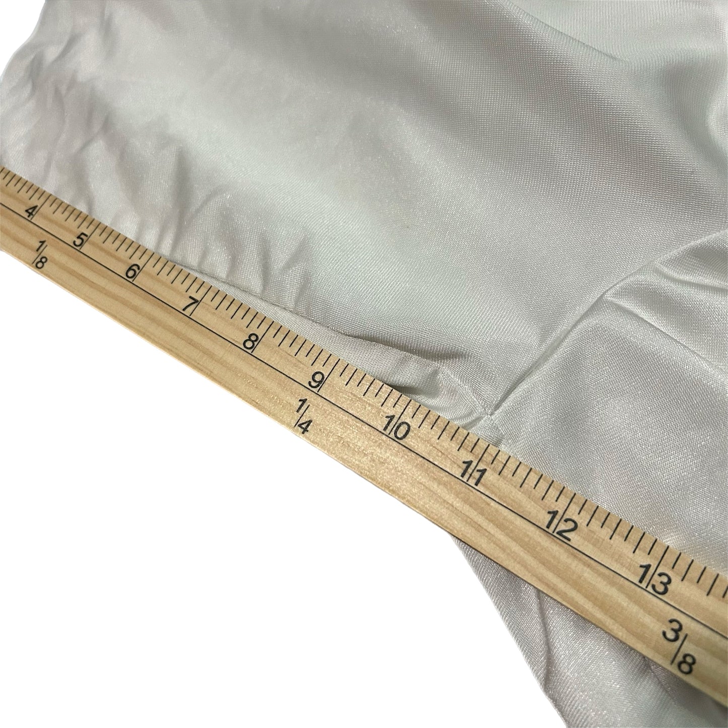 (M) Y2K Nike Basketball White Shorts