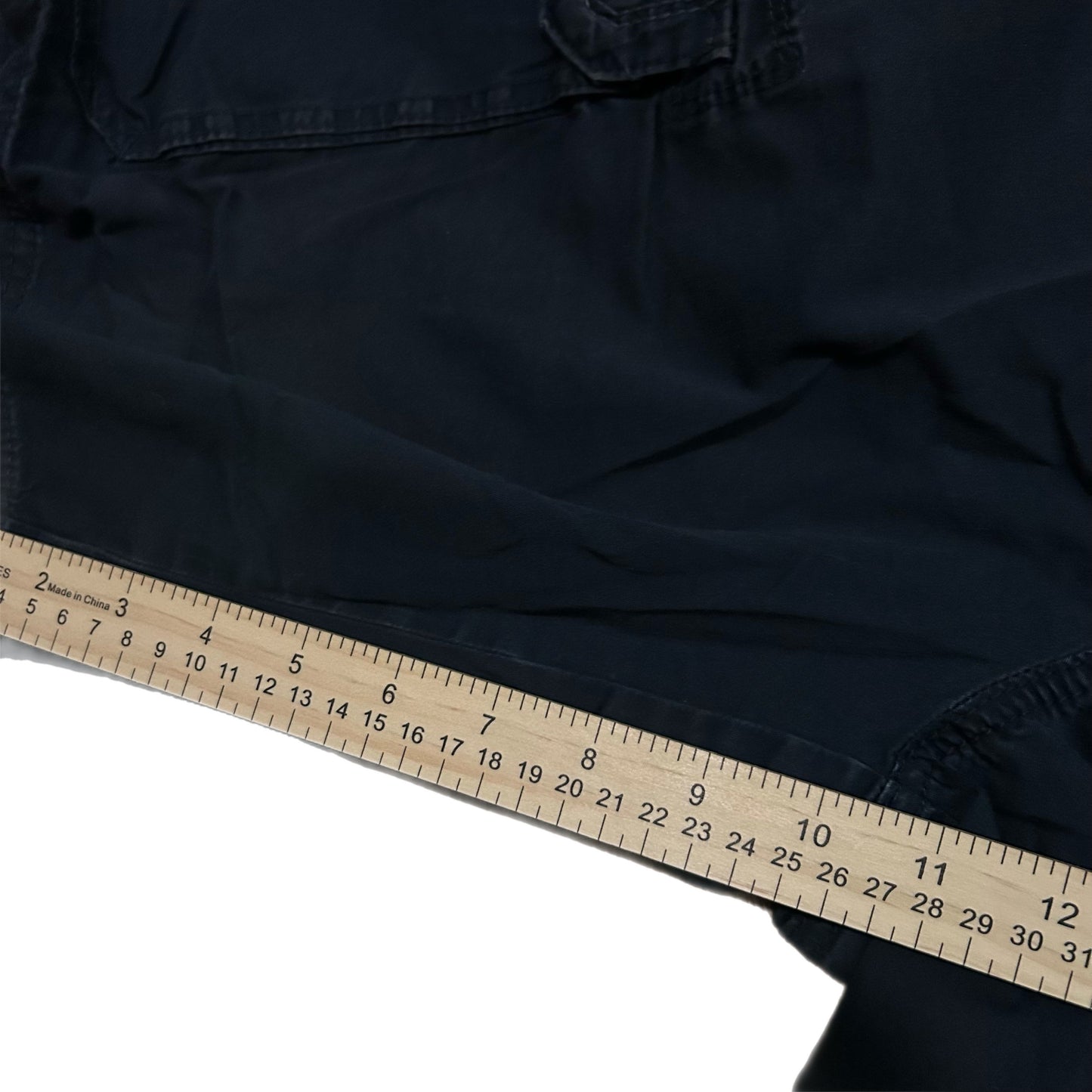 (36) Y2K Union Bay Navy Cargo Shorts