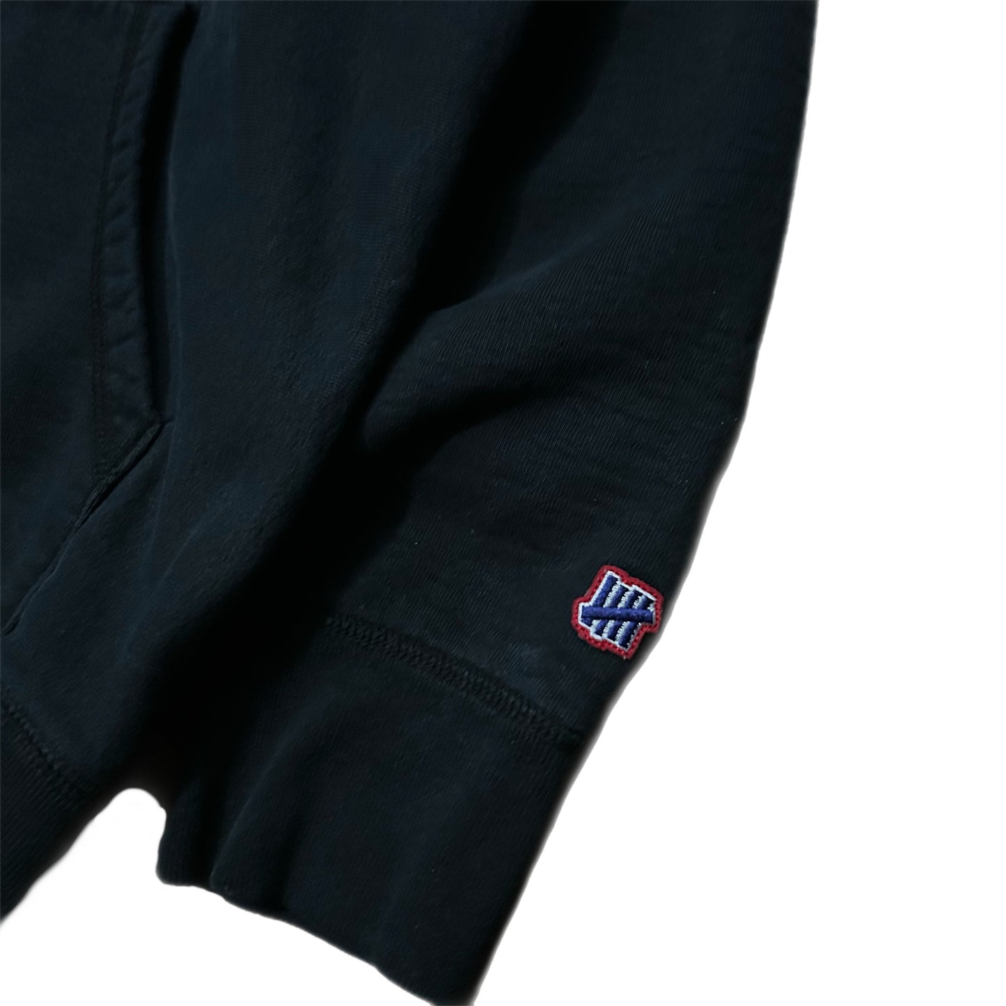 (M) Undefeated Spellout Logo Black Hoodie