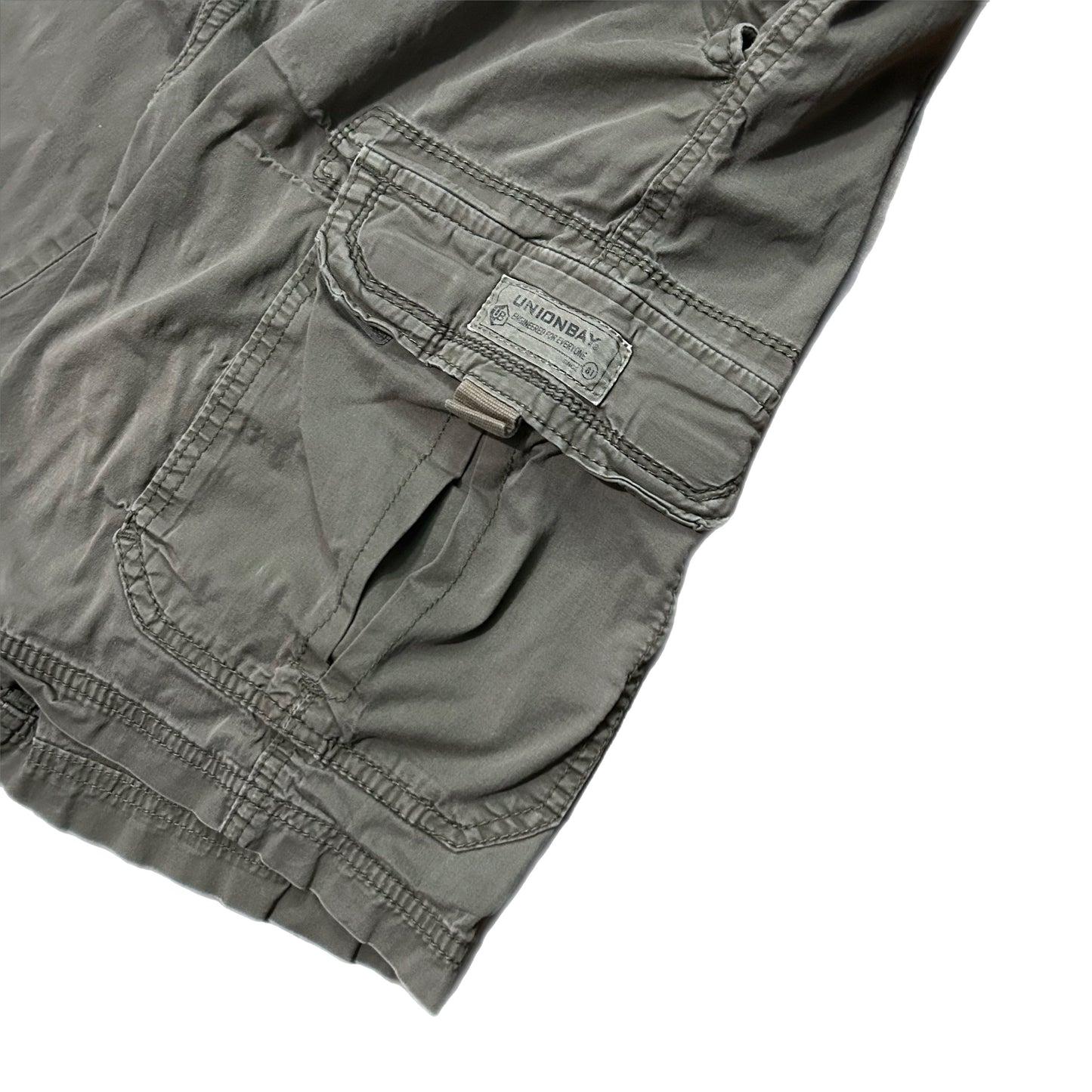 (36) Union Bay Olive Cargo Shorts