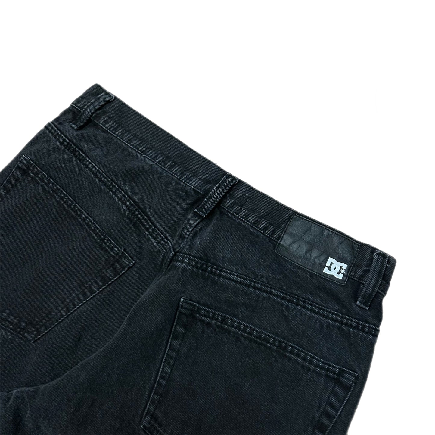 (32) Y2K DC Dark Wash Black Baggy Denim