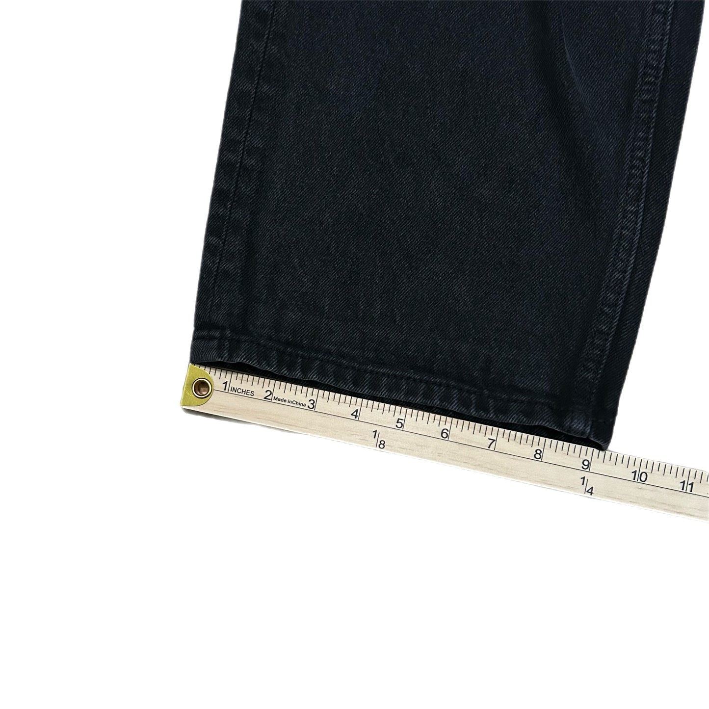 (32) Y2K DC Dark Wash Black Baggy Denim
