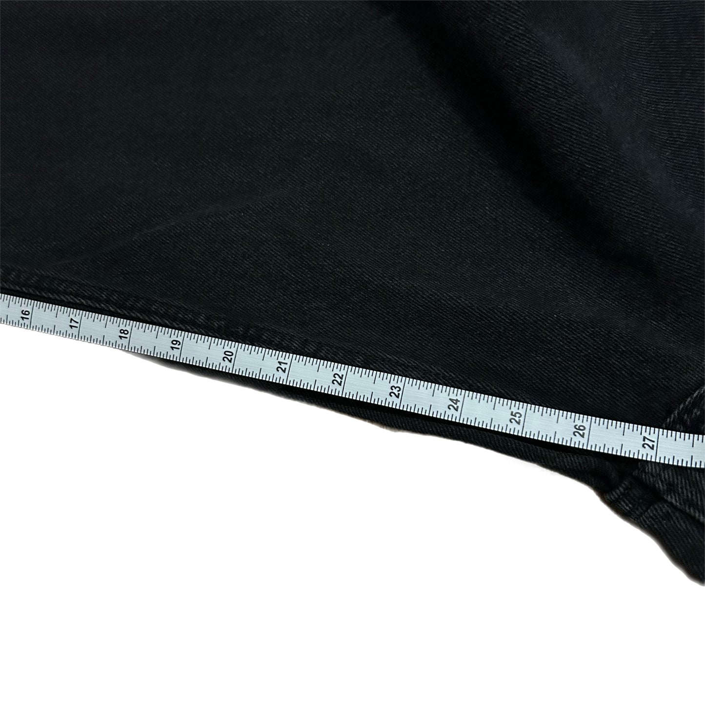 (32) Y2K DC Dark Wash Black Baggy Denim