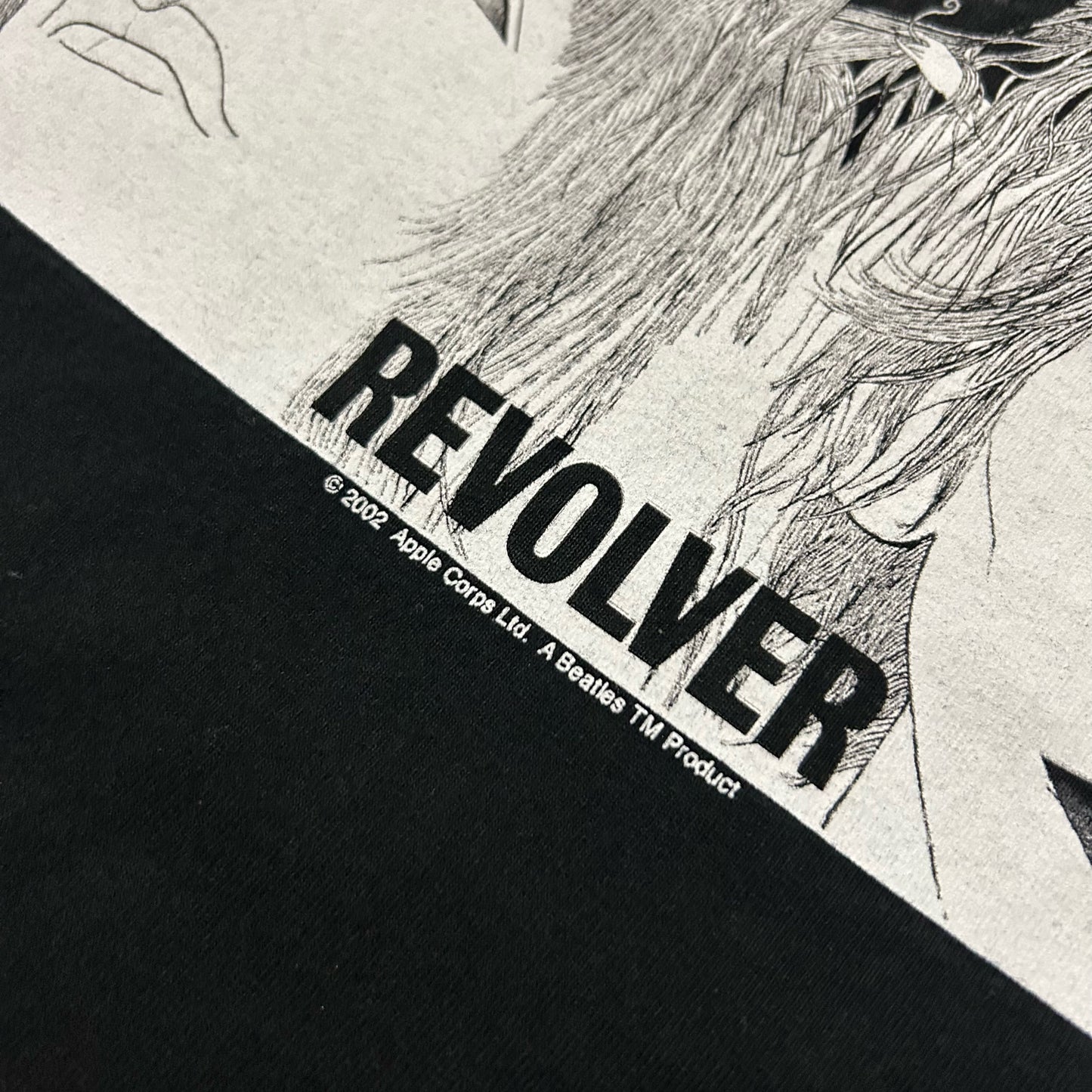 (L) 2002 The Beatles Revolver Black Tee