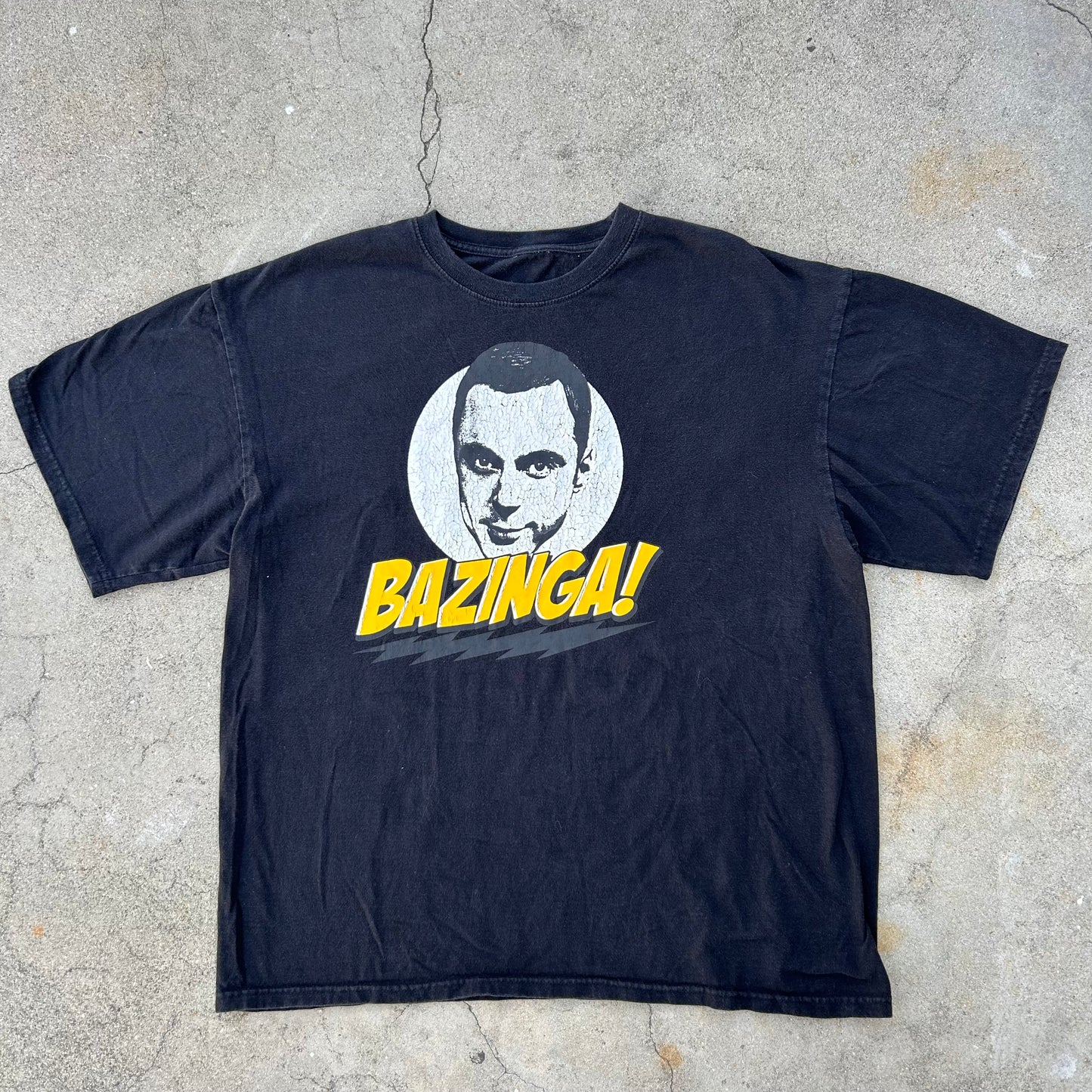 (L) Big Bang Theory 'BAZINGA!' Shirt