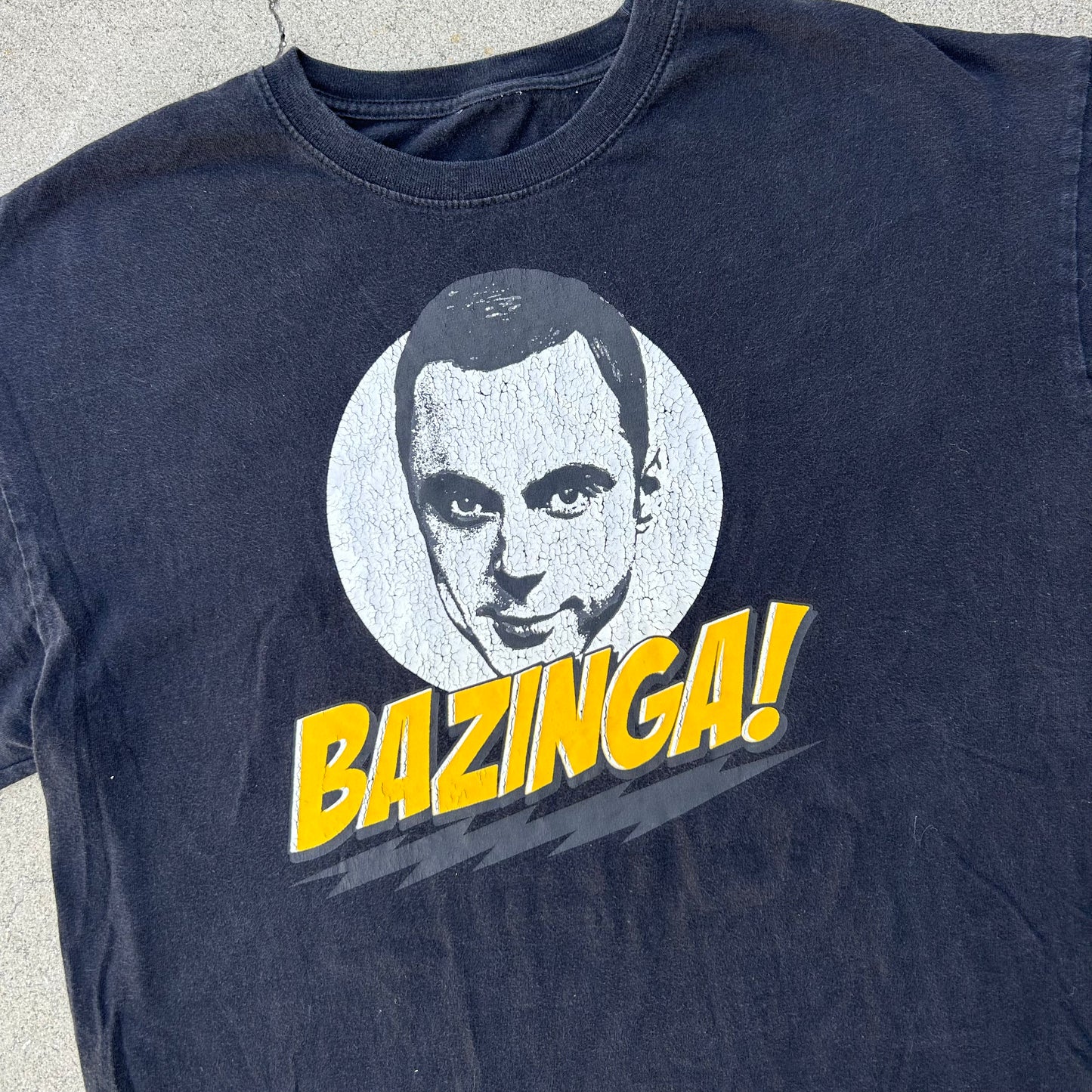 (L) Big Bang Theory 'BAZINGA!' Shirt