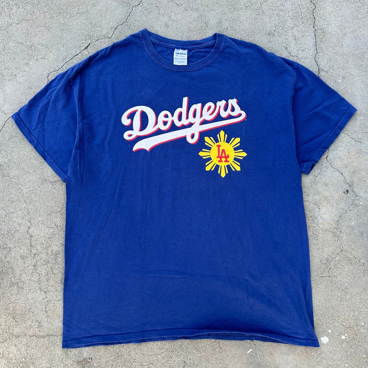 (XL) Los Angeles Dodger Filipino Heritage Night Shirt