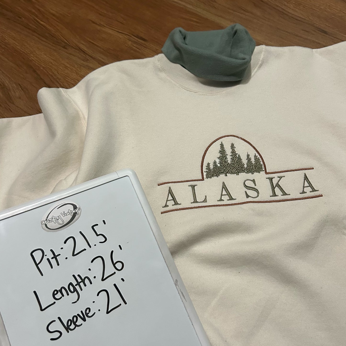 (M) Vintage Alaska Double-Layered Embroidered Cream Pullover Crewneck