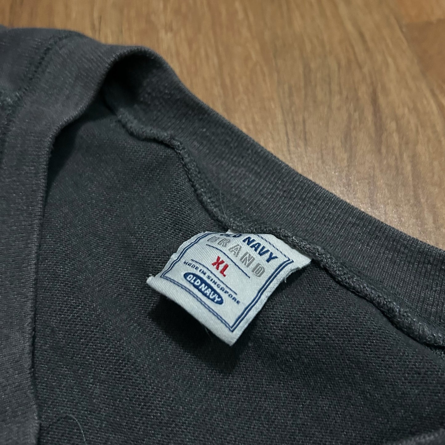 (XL) Y2K Old Navy Cropped Henley Grey Longsleeve Shirt