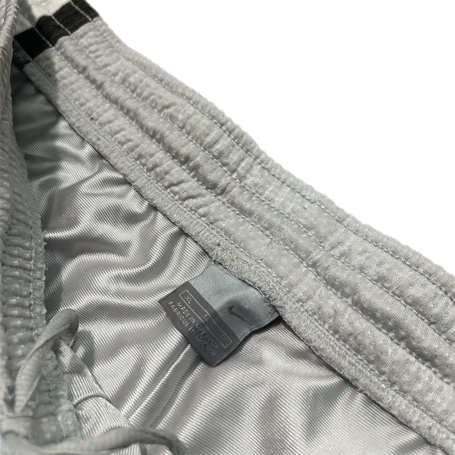 (XL) Y2K Nike Basketball Embroidered White Shorts