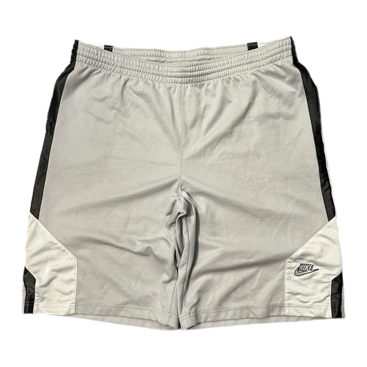 (XL) Y2K Nike Basketball Embroidered White Shorts
