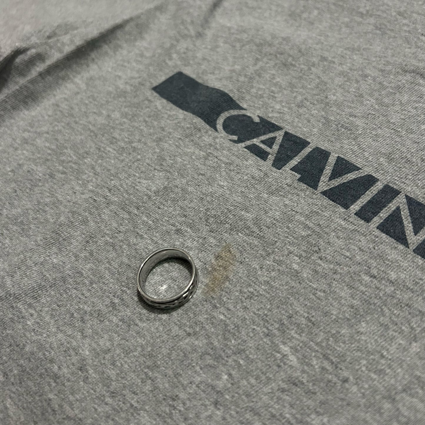 (M) Vintage Y2K Calvin Klein Jeans Spell Out Logo Graphic T-Shirt