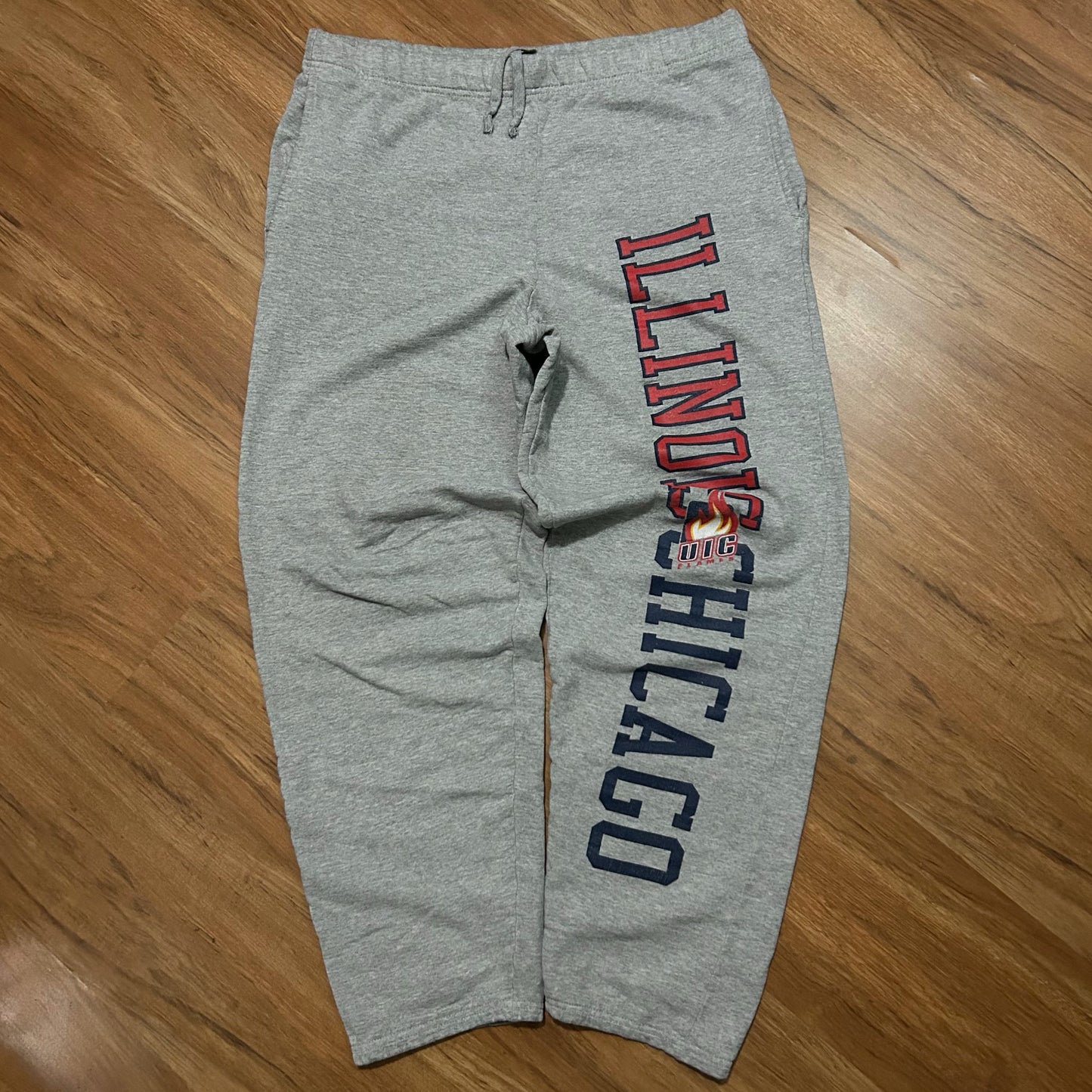 (S) Vintage University of Illinois Chicago Grey Loose Sweatpants