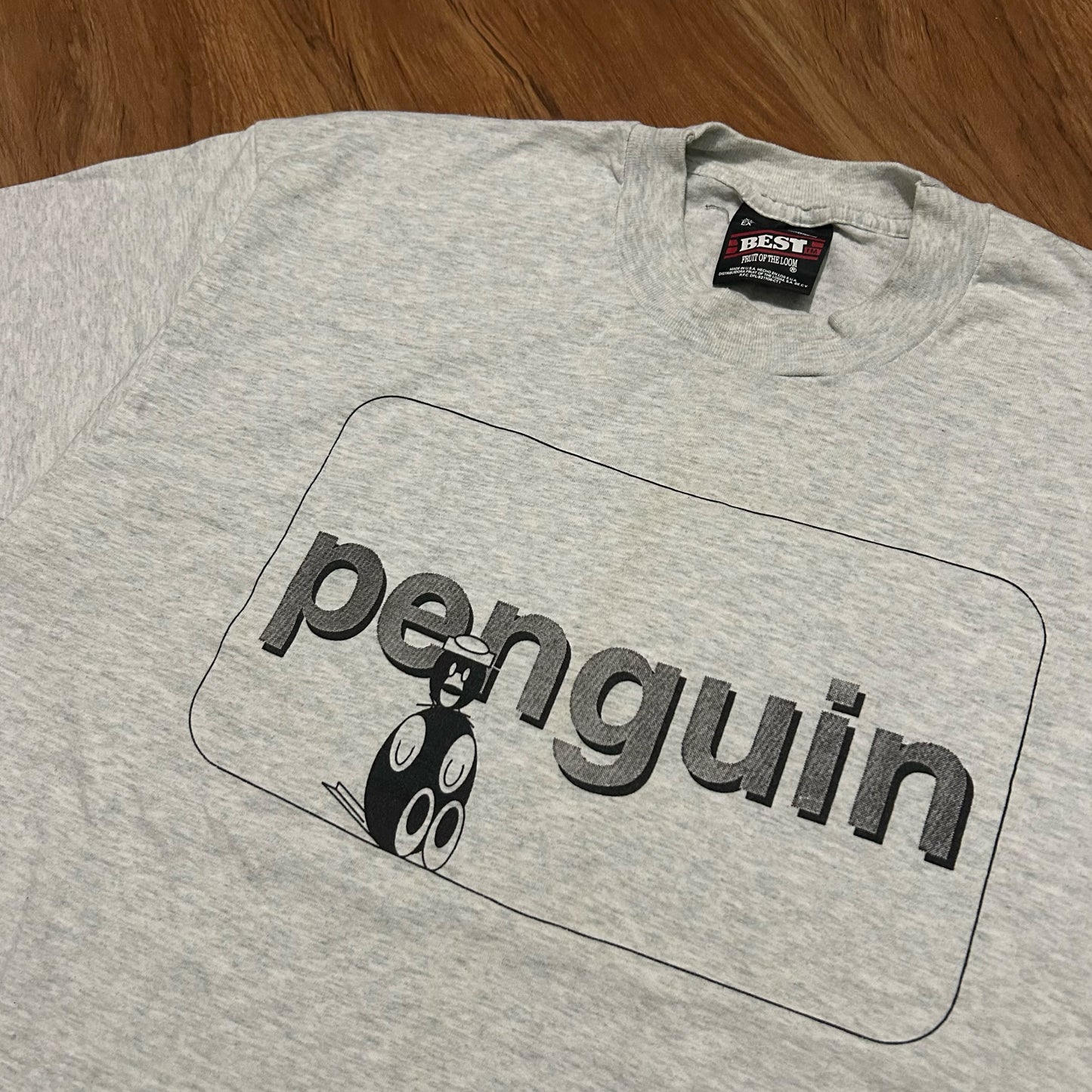 (XL) Vintage 90s Original Penguin by Munsingwear Crew Graphic T-Shirt