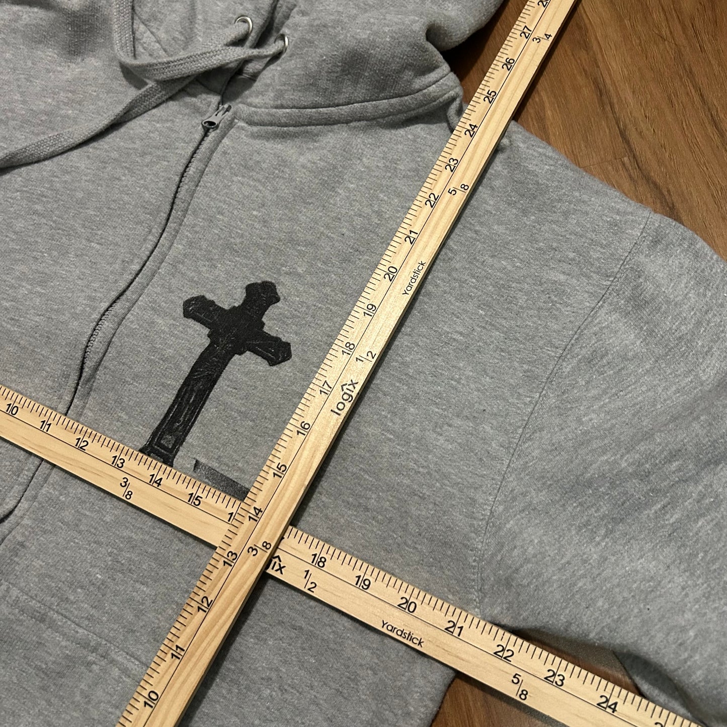 (M) Y2K Cross Knife Grey Zip-Up Hoodie