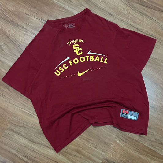 (L) Vintage Y2K Nike USC Trojans Football Helmet Red T-Shirt