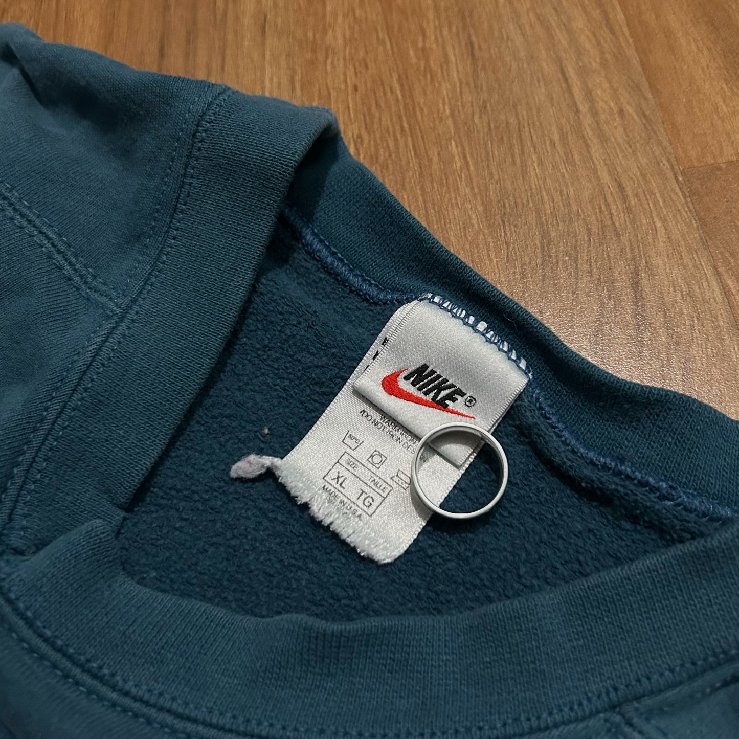 (XL) Vintage 90s Nike Sportswear Embroidered Swoosh Pullover Crewneck