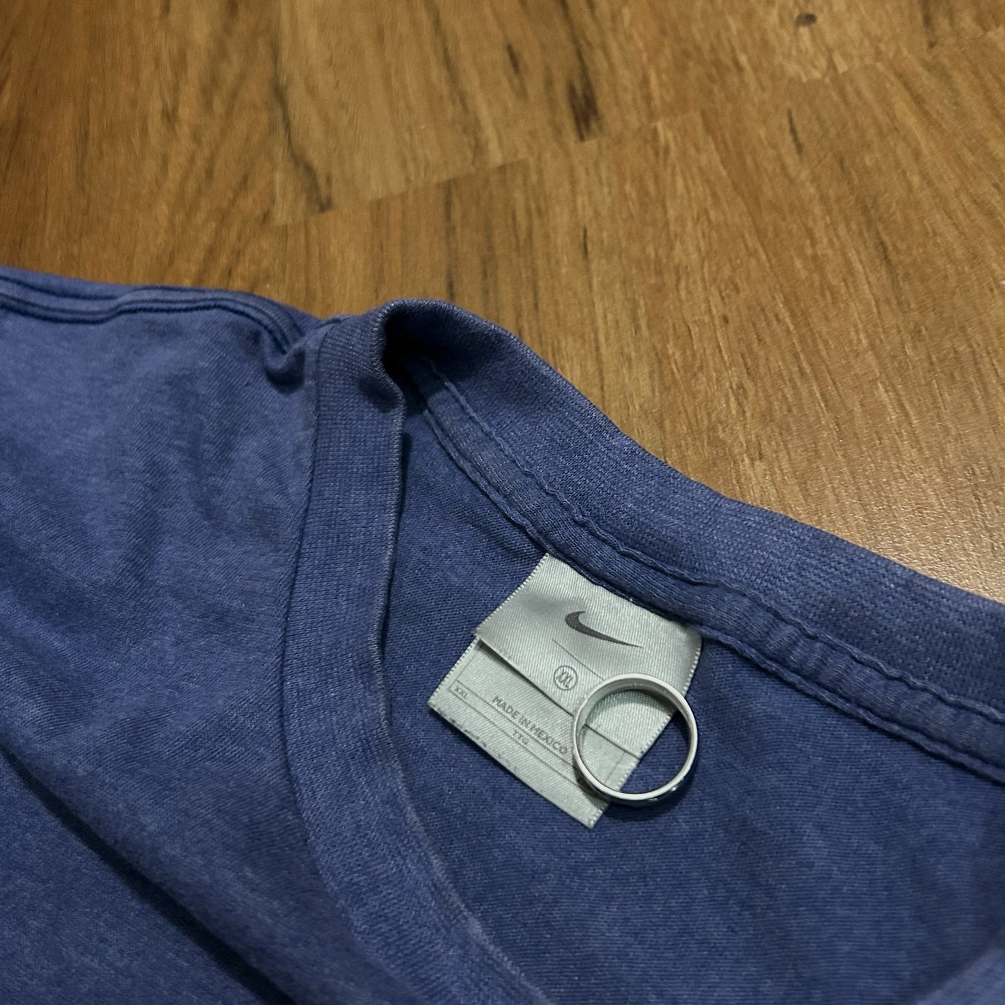 (XXL) Vintage Y2K Nike Mini Embroidered Swoosh Blue T-Shirt