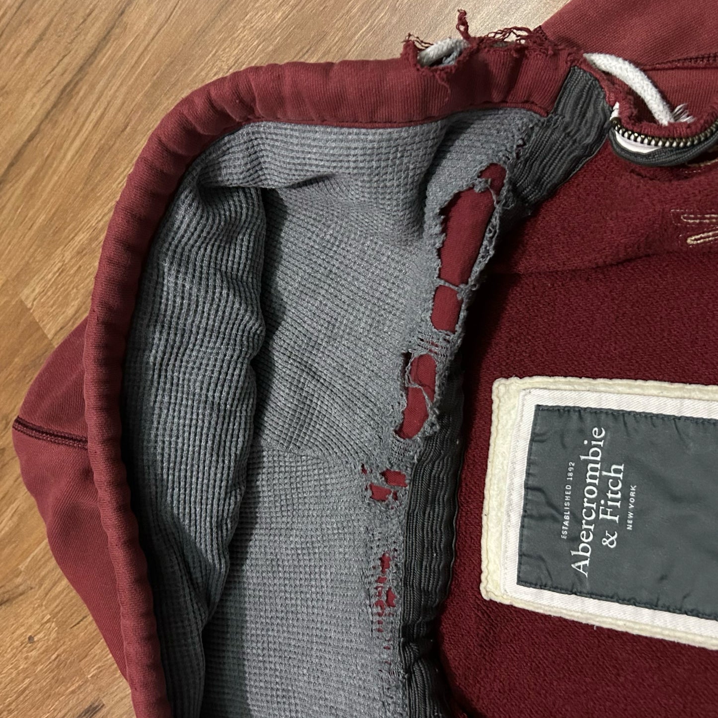 (M) Y2K Abercrombie & Fitch Distressed Burgundy Full Zip Hoodie