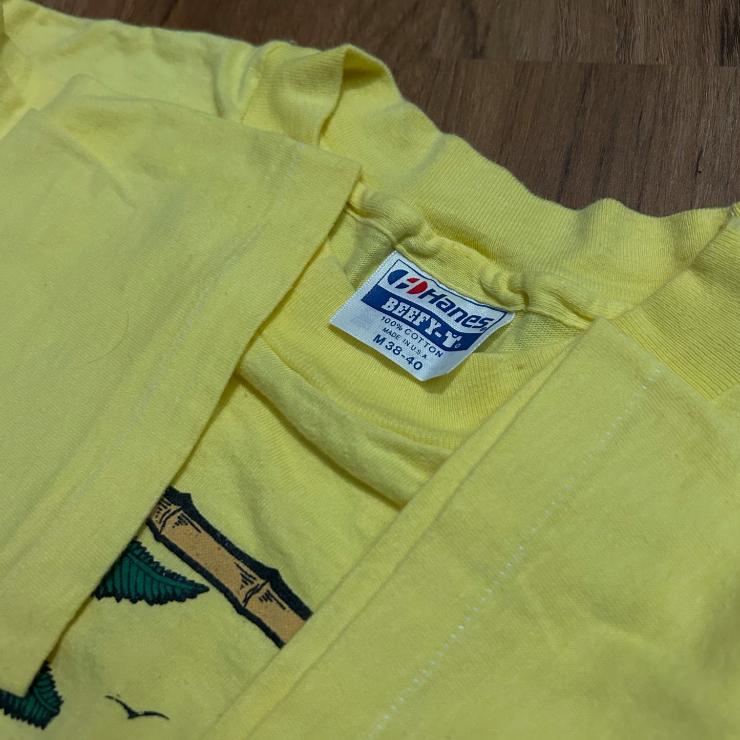 (M) Vintage 90s Single Stitch Pohnpei Island Graphic Yellow T-Shirt