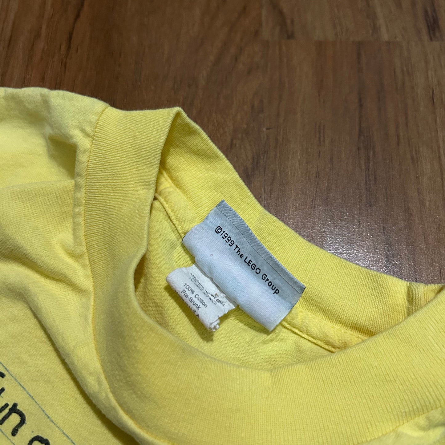 (Kids S) Vintage 90s Legoland California Yellow Graphic T-Shirt