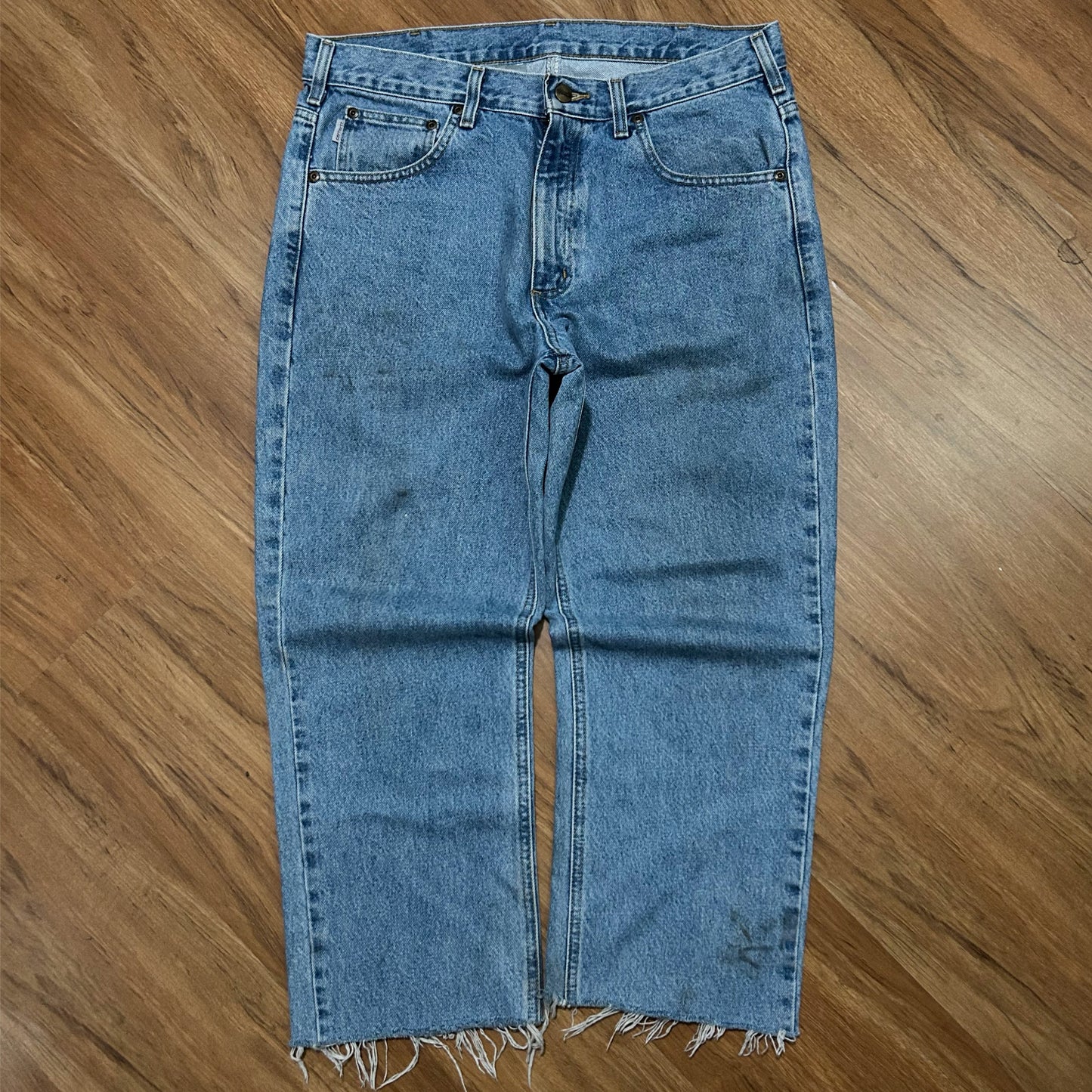 (34) Carhartt Traditional Fit Tapered Denim Jeans
