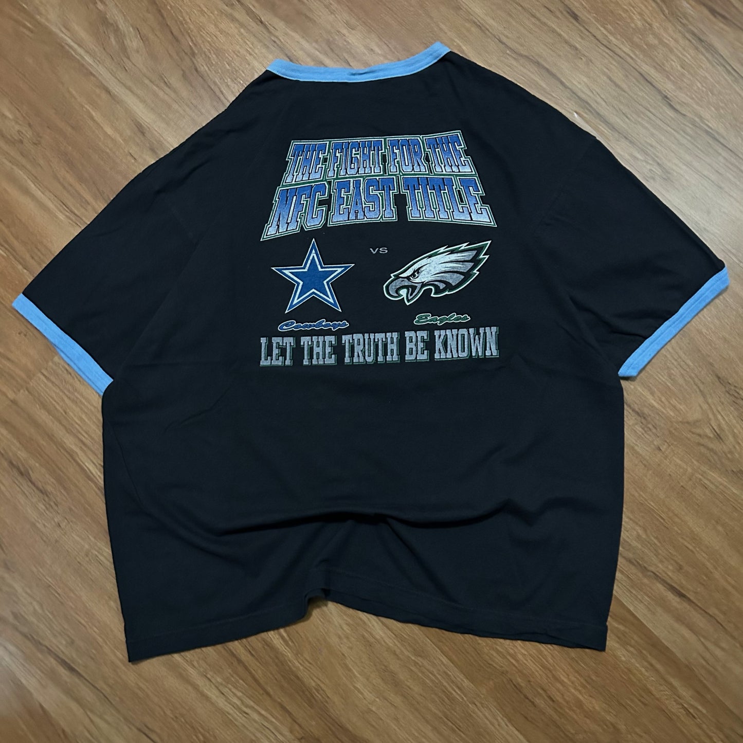(XL) Vintage 2010 NFC East Showdown Dallas Cowboys vs Philadelphia Eagles Ringer Black T-Shirt