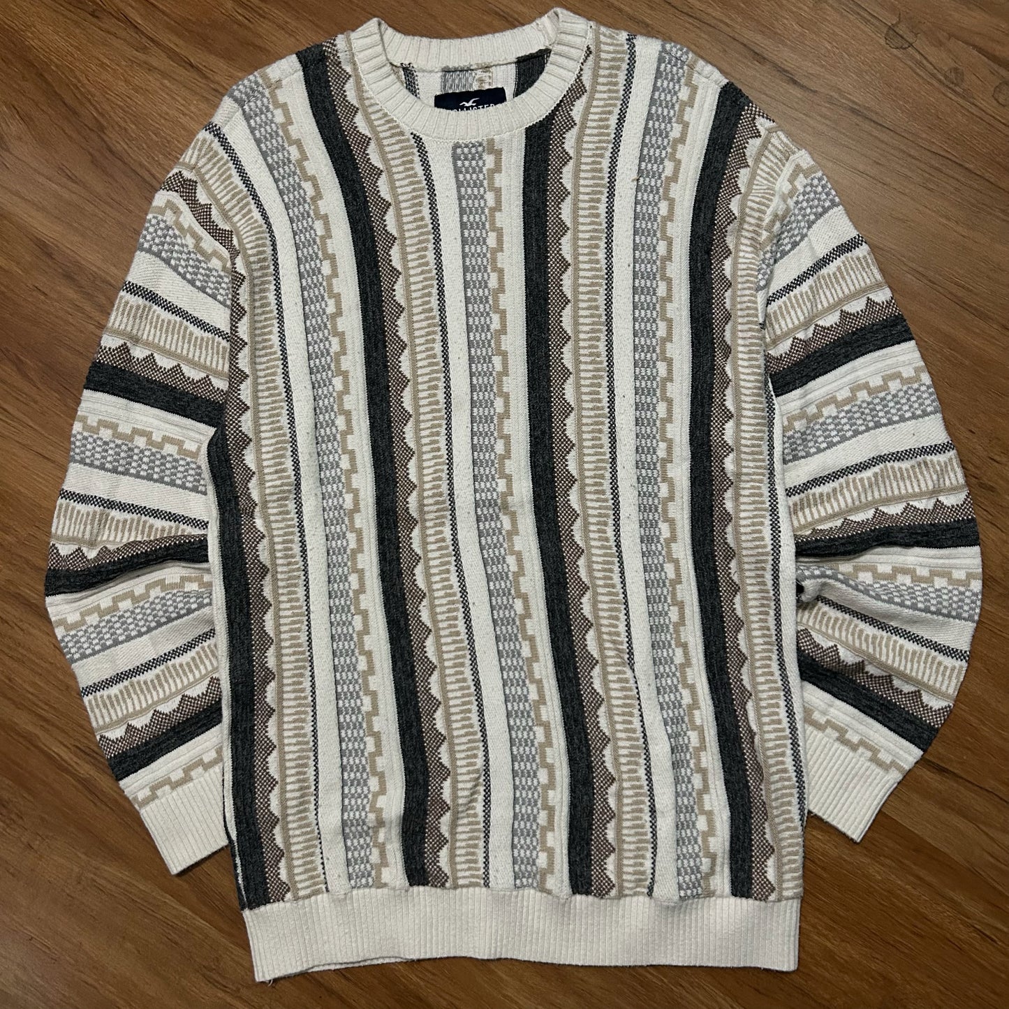 (L) Hollister Coogi Style Cable Knit Pullover Crewneck