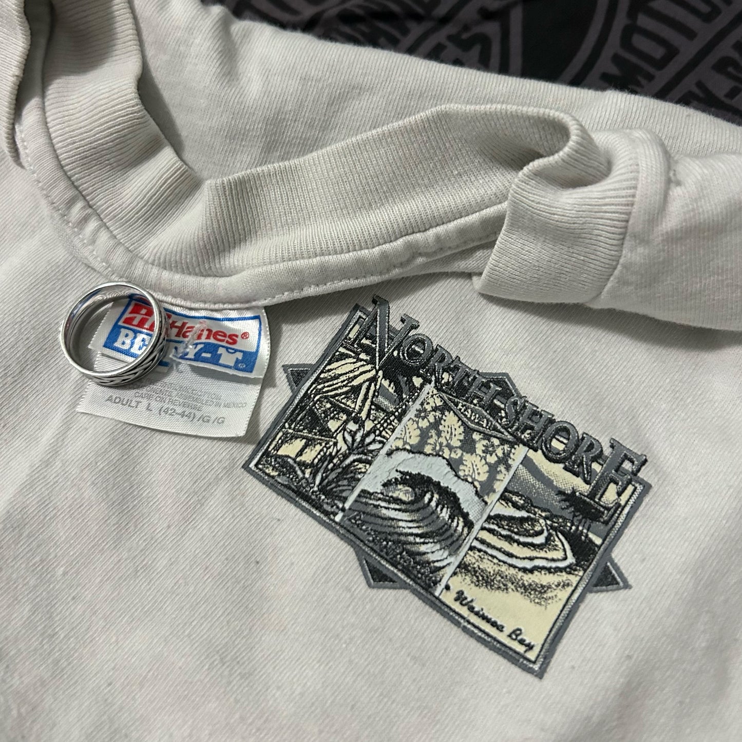 (L) Vintage 90s North Shore Hawaii Waimea Bay White Longsleeve Graphic Shirt