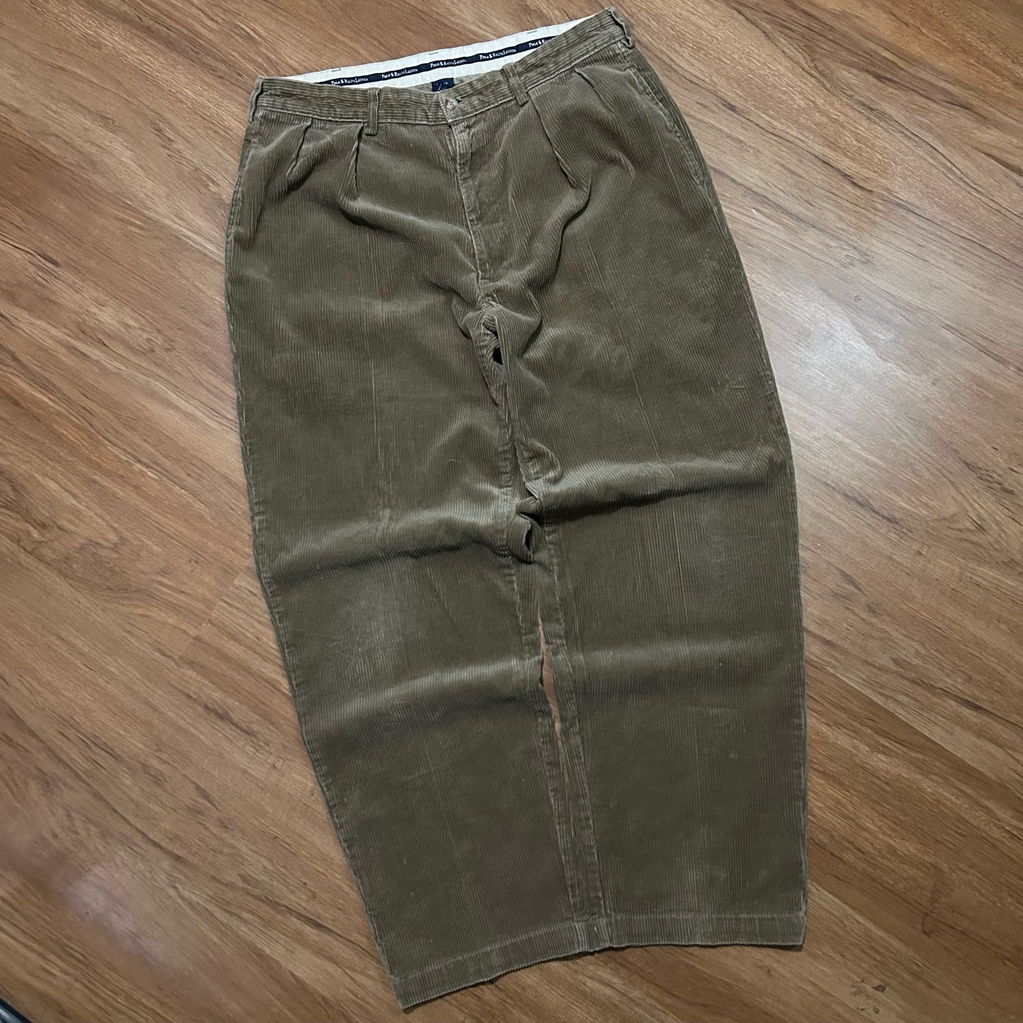 (33) Vintage 90s Polo Ralph Lauren Corduroy Polo Cords Pleaded Brown Trousers