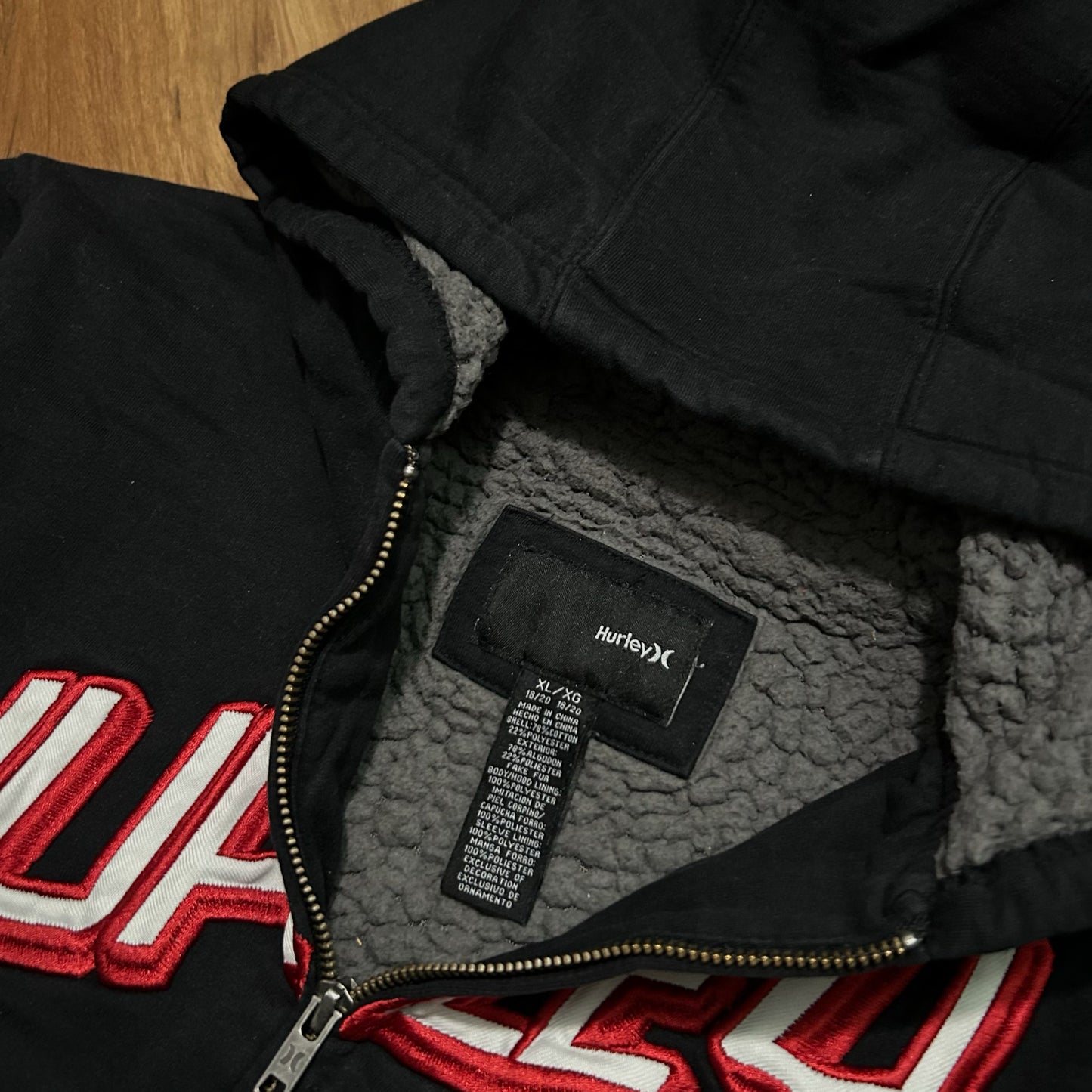 (XL) Y2K Hurley Embroidered Spellout Full Zip Black Hoodie