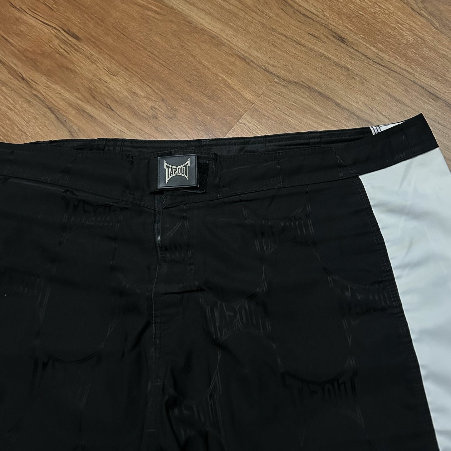 (L/XL) Vintage Tapout Black Embroidered MMA Black Board Shorts