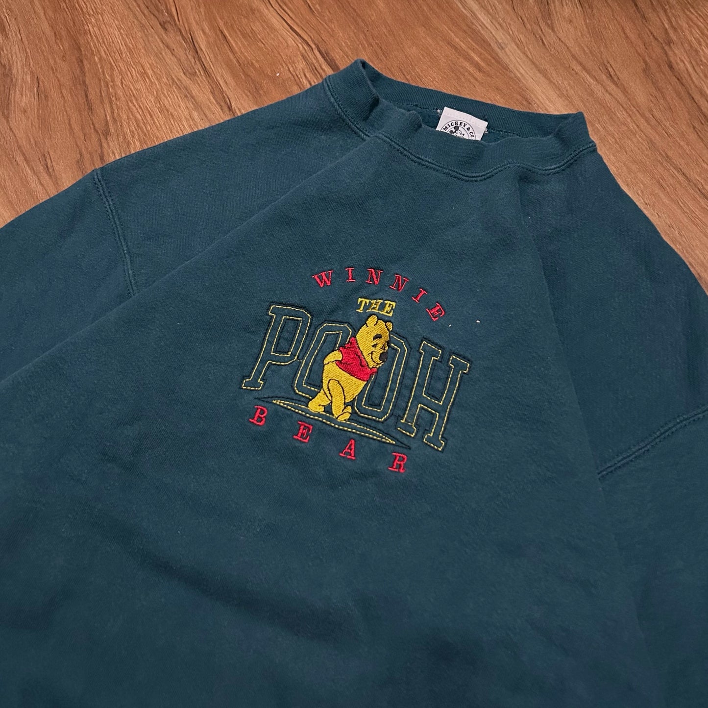 (L) 1996 Winnie The Pooh Bear Embroidered Crewneck