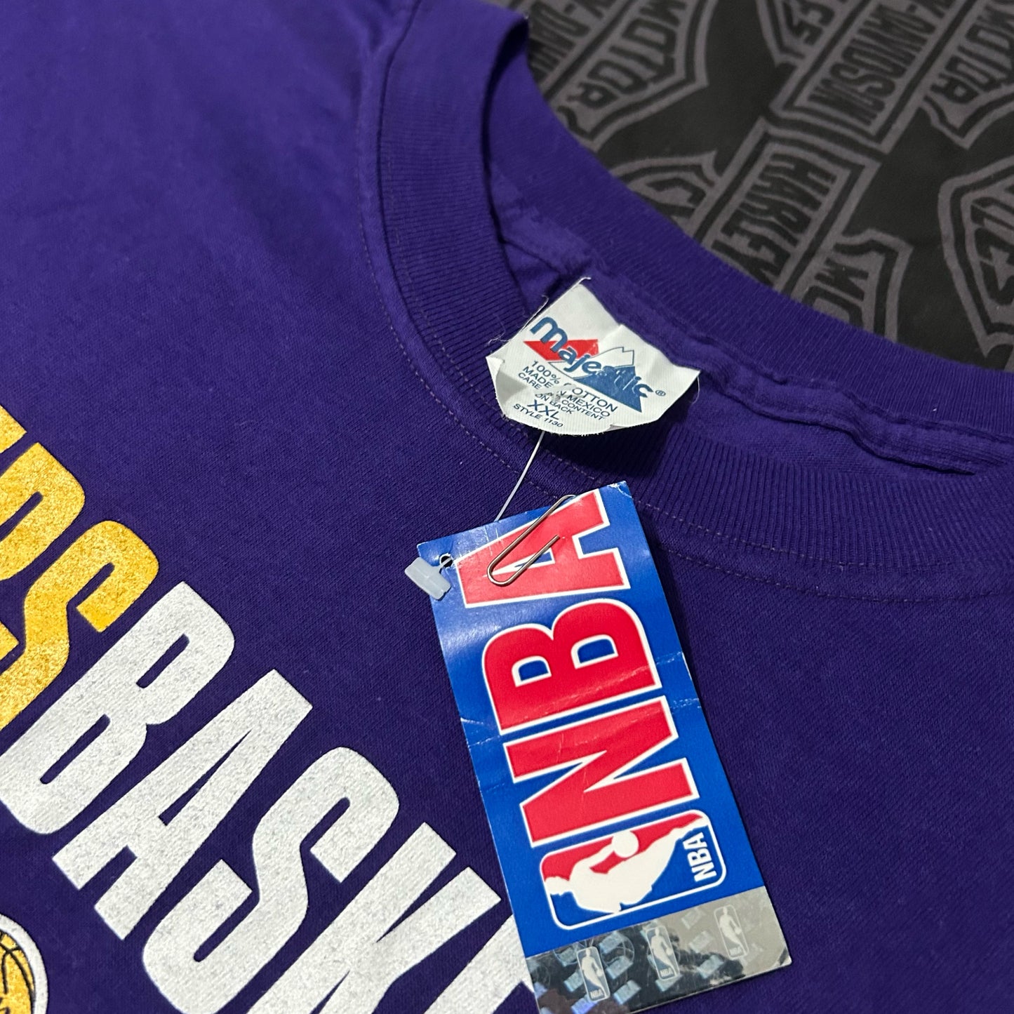 (XXL) Vintage 90s Majestic Los Angeles Lakers Basketball Purple Graphic T-Shirt