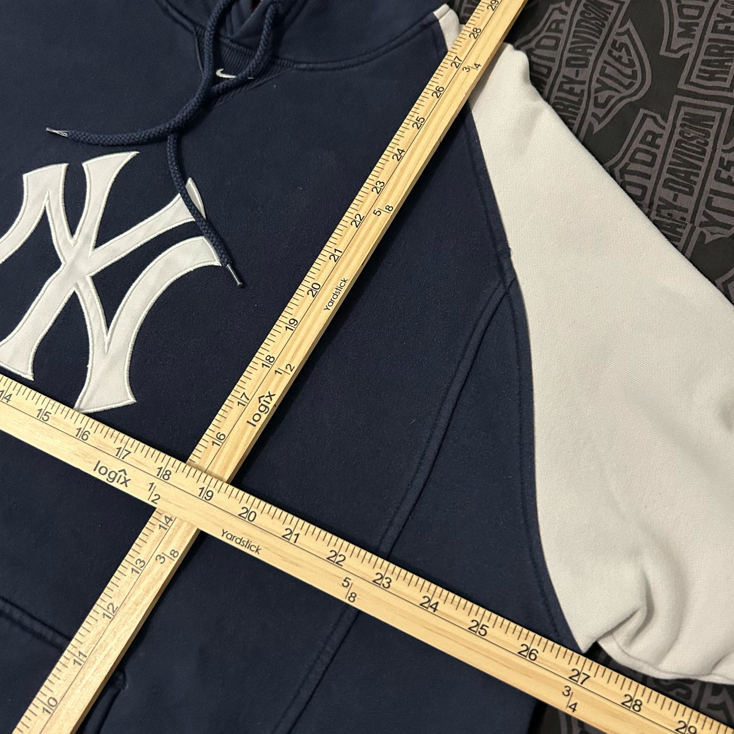 (L) Vintage Y2K Nike Team New York Yankees Center Swoosh Raglan Navy Pullover Hoodie