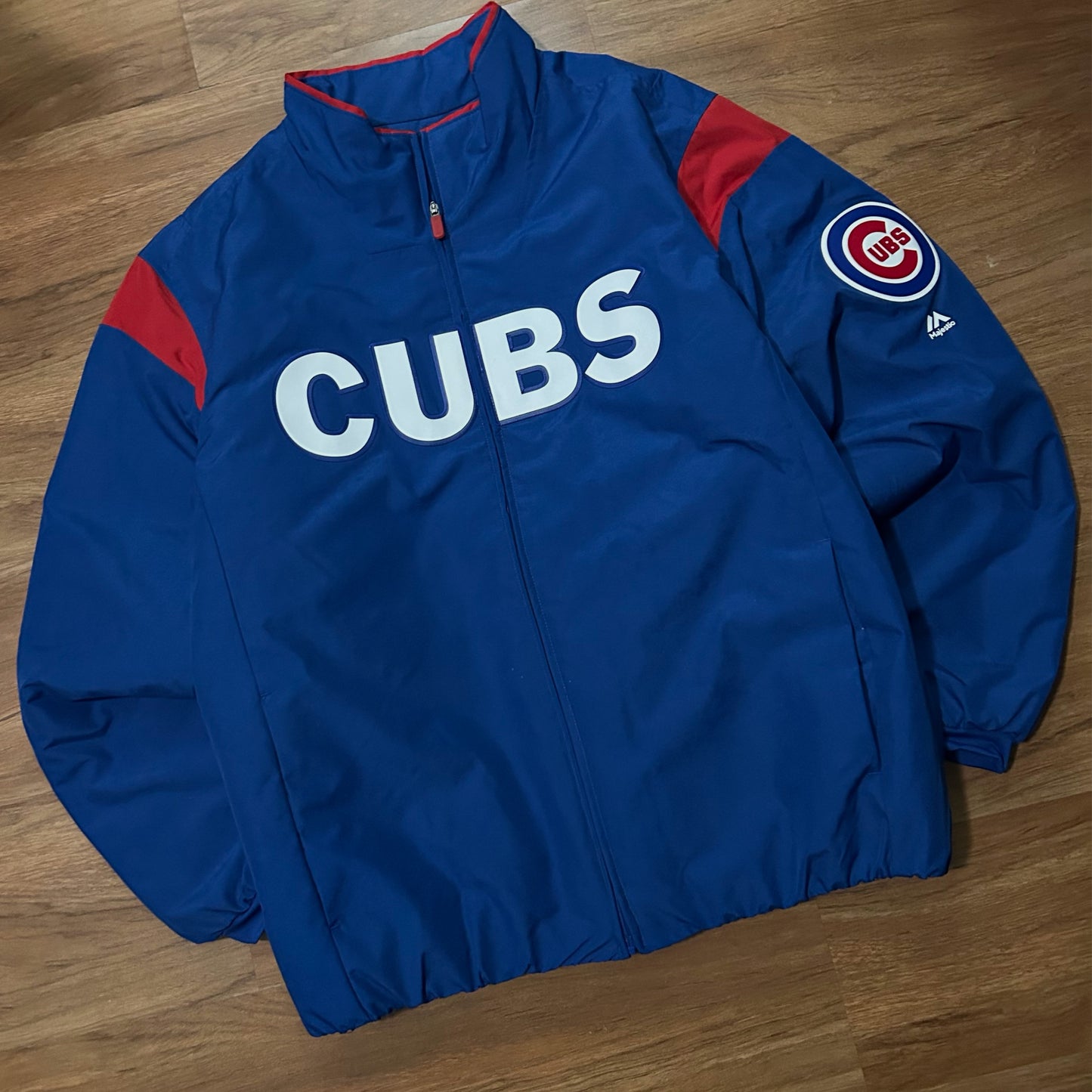 (XL) Majestic MLB Chicago Cubs Royal On-Field Thermal Zip-Up Blue Jacket