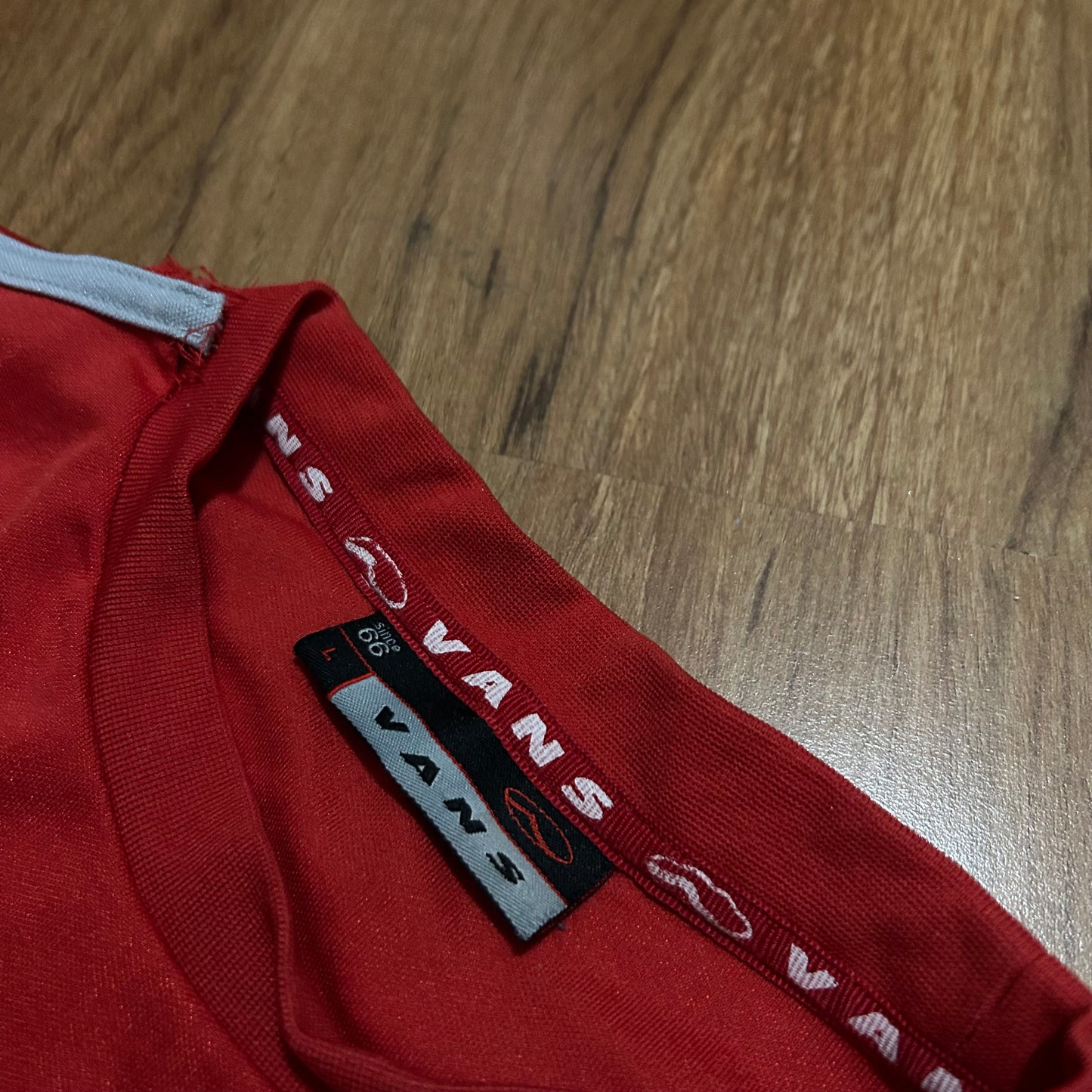 (L) Vintage Y2K Vans Tech 66 Red Skater T-Shirt