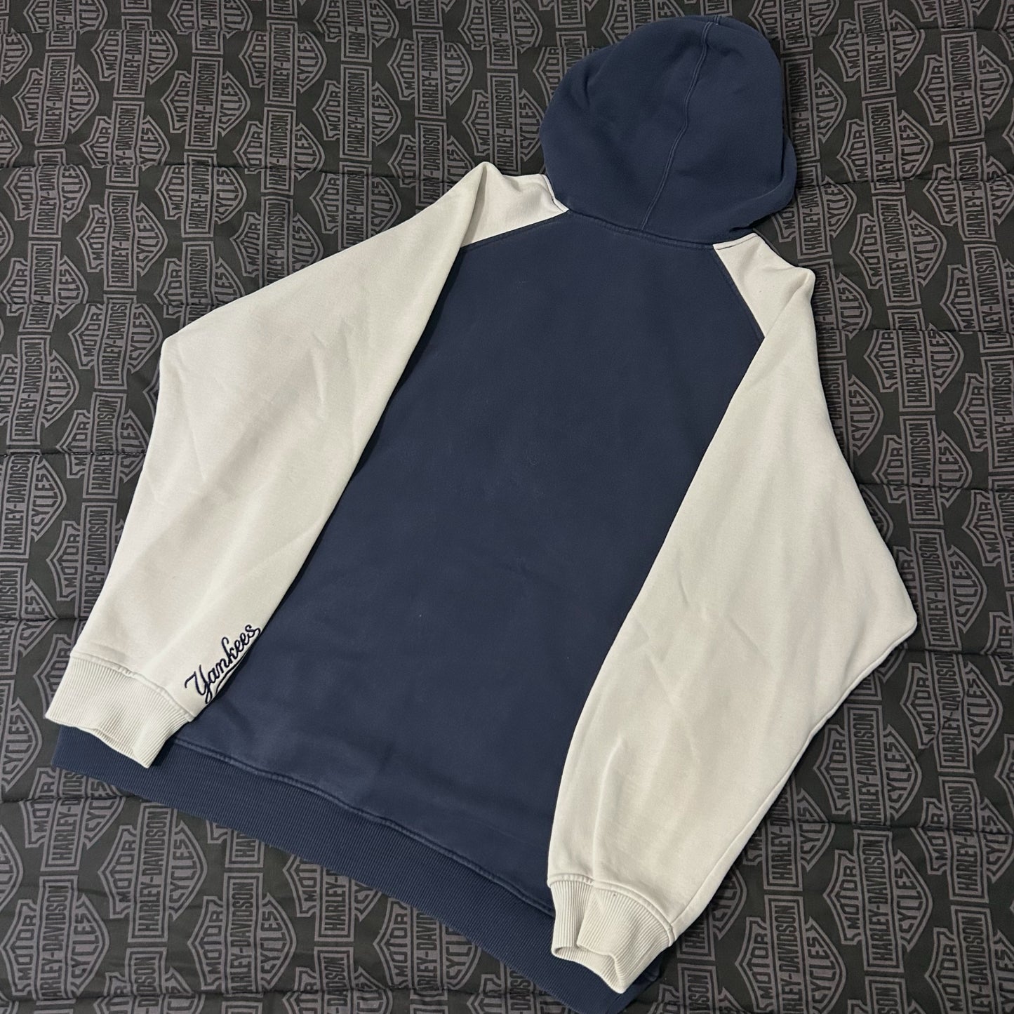(L) Vintage Y2K Nike Team New York Yankees Center Swoosh Raglan Navy Pullover Hoodie