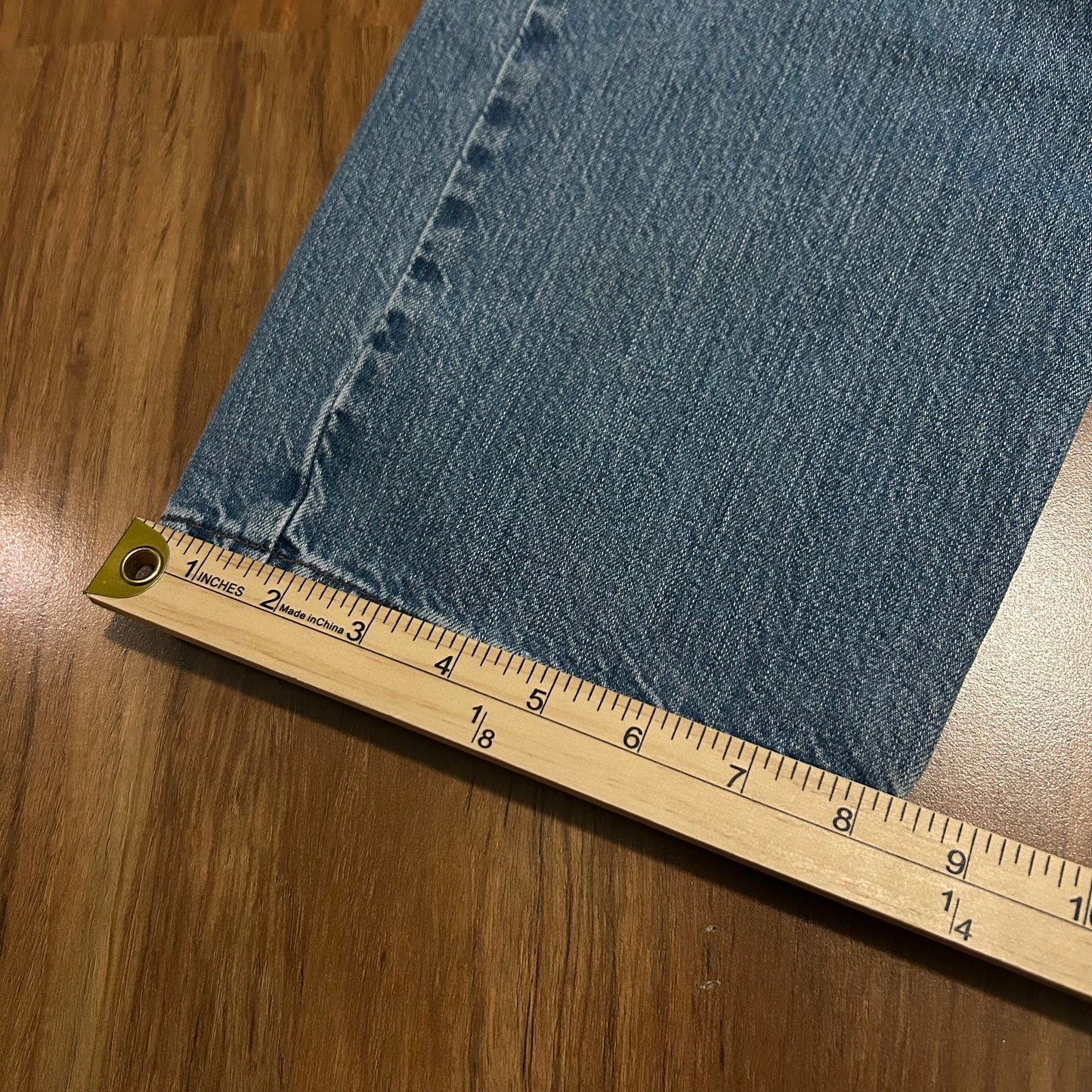 (36) Vintage Harley Davidson Light Wash Loose Denim Jeans