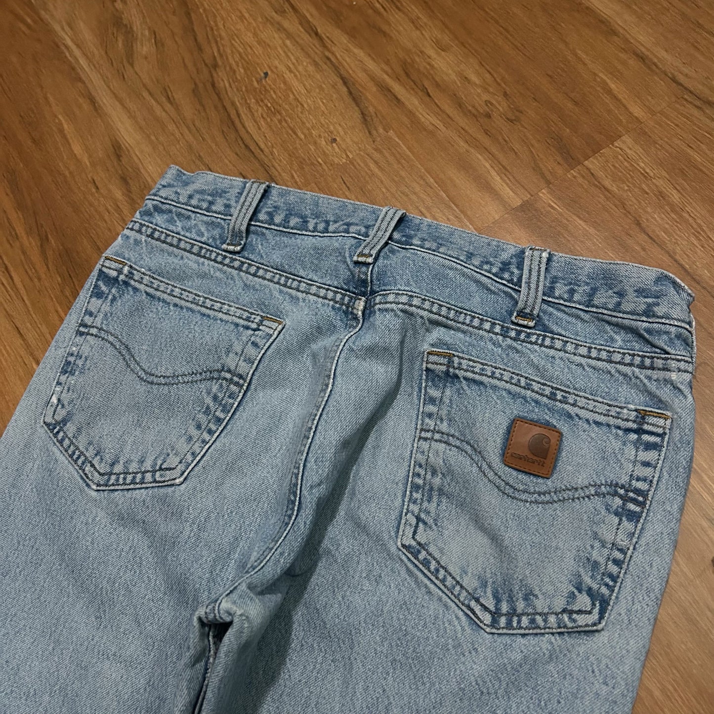 (34) Carhartt Traditional Fit Denim Workwear Jeans