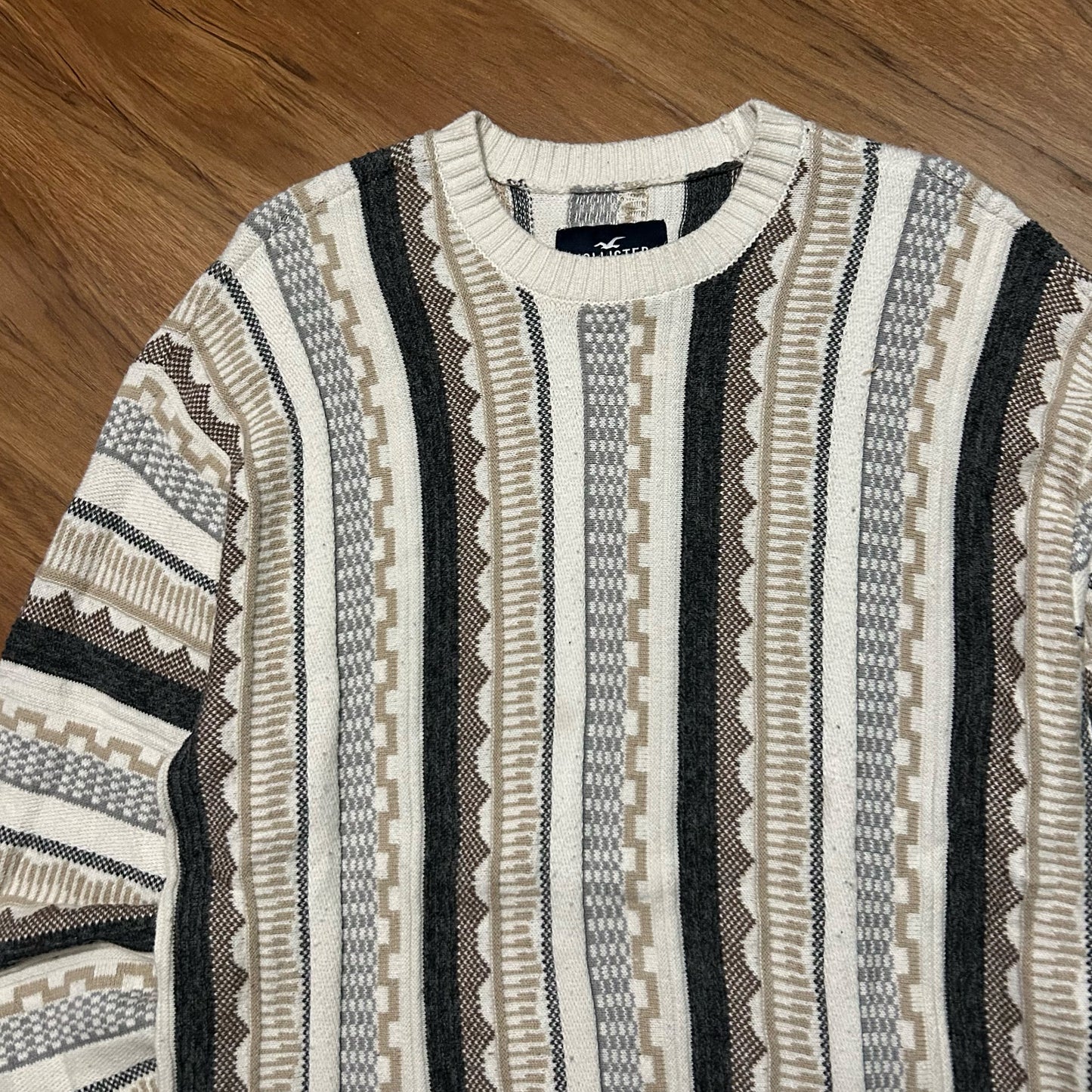 (L) Hollister Coogi Style Cable Knit Pullover Crewneck